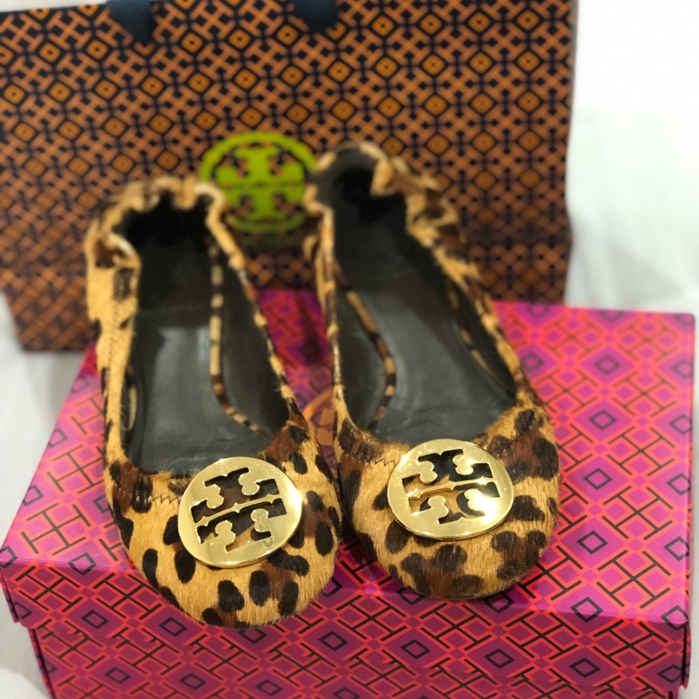 🌷SOLD🌷Leopard Tory Burch reva flat. Cowhair